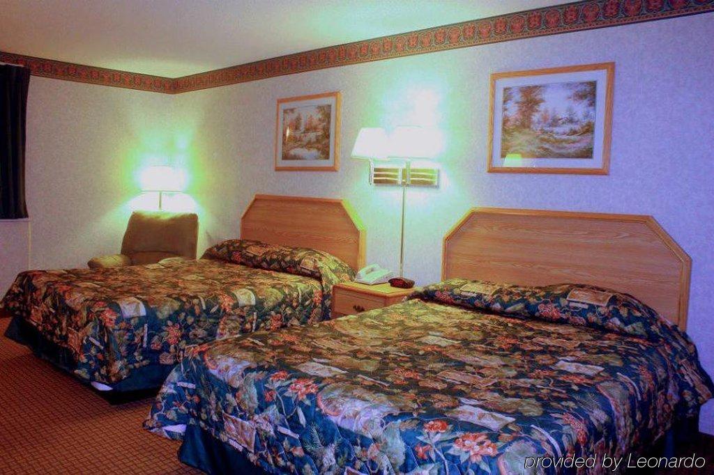 Garden City Inn Room photo